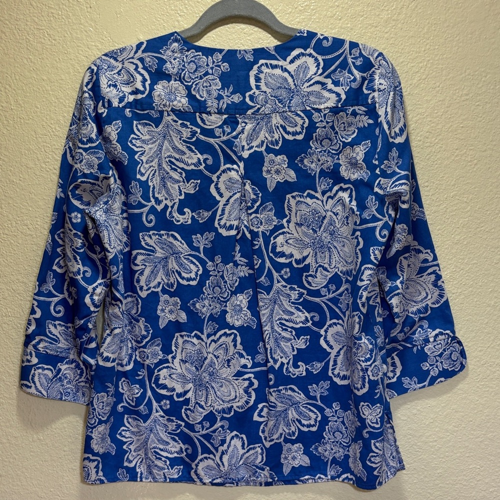 Foxcroft Royal Blue White Floral Split V Tunic - Picture 7 of 12